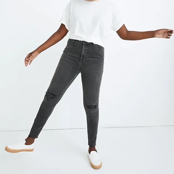 Madewell Denim - Petite Curvy High-Rise Skinny Jeans in Black Sea